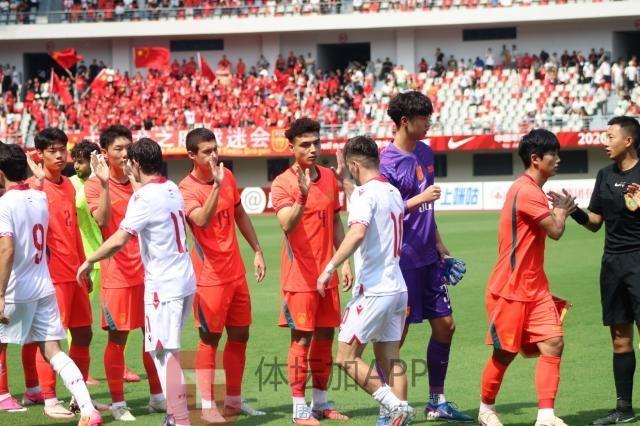 安莎社谈马宁：中国与意大利同样无缘世界杯，这位裁判被球迷追捧